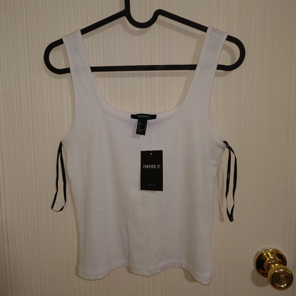 Forever 21 cropped white top, size S, NWT